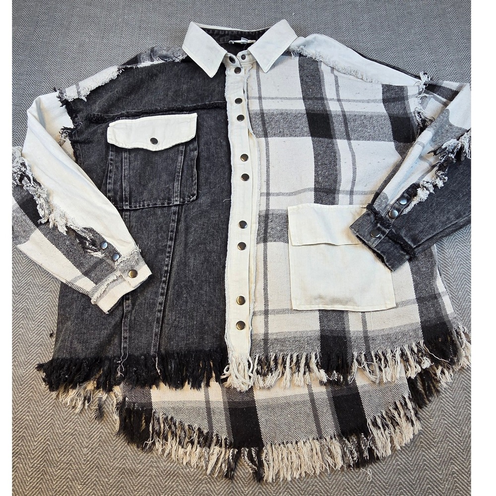 Oli & Hali Plaid Denim Colorblock Distressed Shacket Smiley Face Black White S